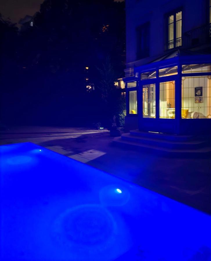 Chateau Grandclement Lyon Villeurbanne Niveau Rdc - Tresor Cache En Ville Avec Vue Piscine Et Parc Buitenkant foto